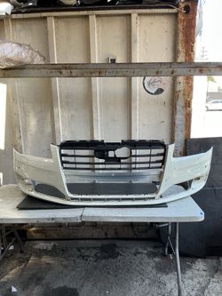 2015 - 2018 AUDI Q8 - FRONT BUMPER COVER OEM