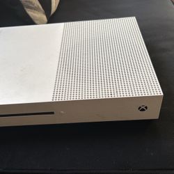 Xbox One S 