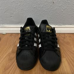 Adidas Super Star Black And White for Sale in City Of Industry CA OfferUp