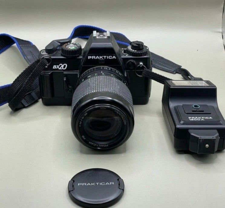 German SLR 35mm camera Praktica BX20 + 4-5.6 /55-200