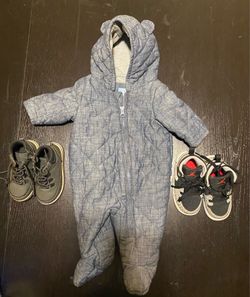 $5 baby 0-3 months baby gap jacket/ Jordan’s/ Boots