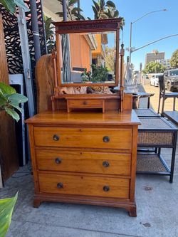 Antique beautiful Dresser with mirror
