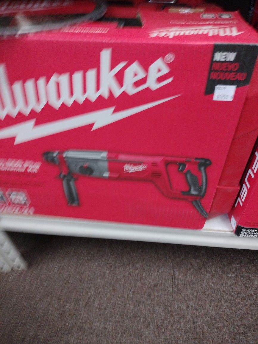Milwaukee 1" Rotary Hammer