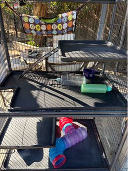 Used Midwest Homes cage