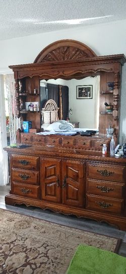 Vintage Dreser With Mirror