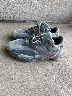 Adidas Yeezy Boost 700 size 12 $140