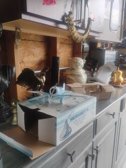 Hershey collector airplane bank