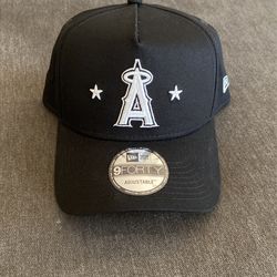 BRAND NEW ANGELS HAT
