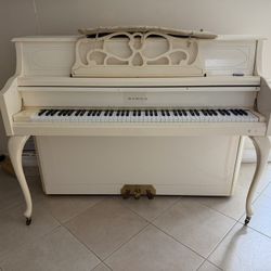 Samick Console Piano – French Provincial Style – Excellent Working Condition.