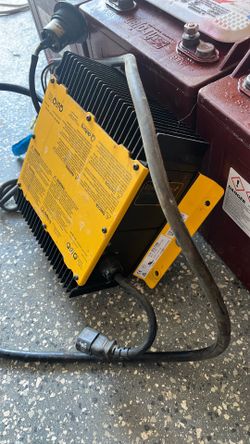 9 8v Trojan Golf Cart Batteries With QuiQ 72 V charger