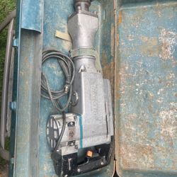 Makita Jack Hammer 