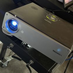 Toshiba Projector 