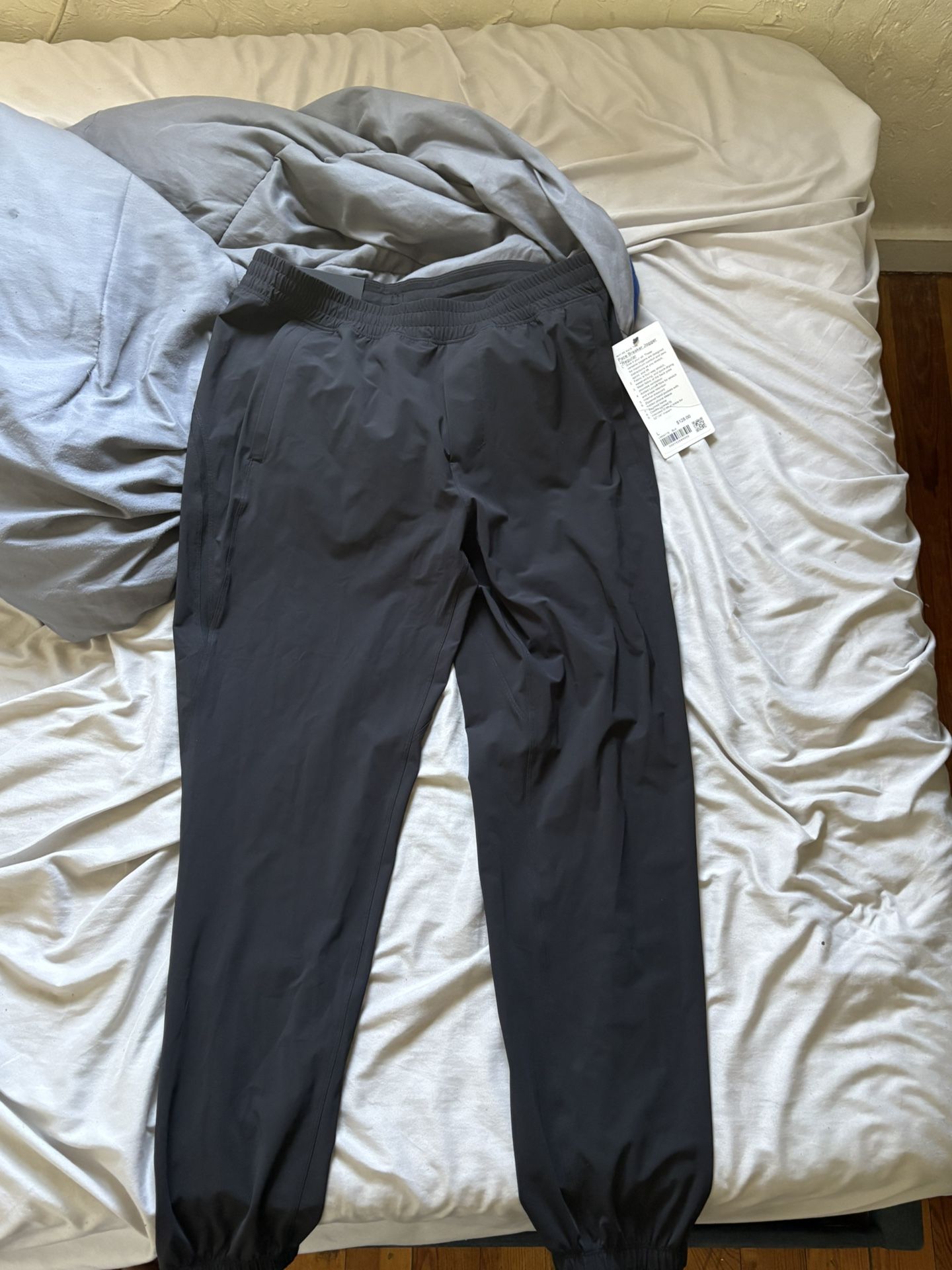 Men Lulu Joggers Brand New