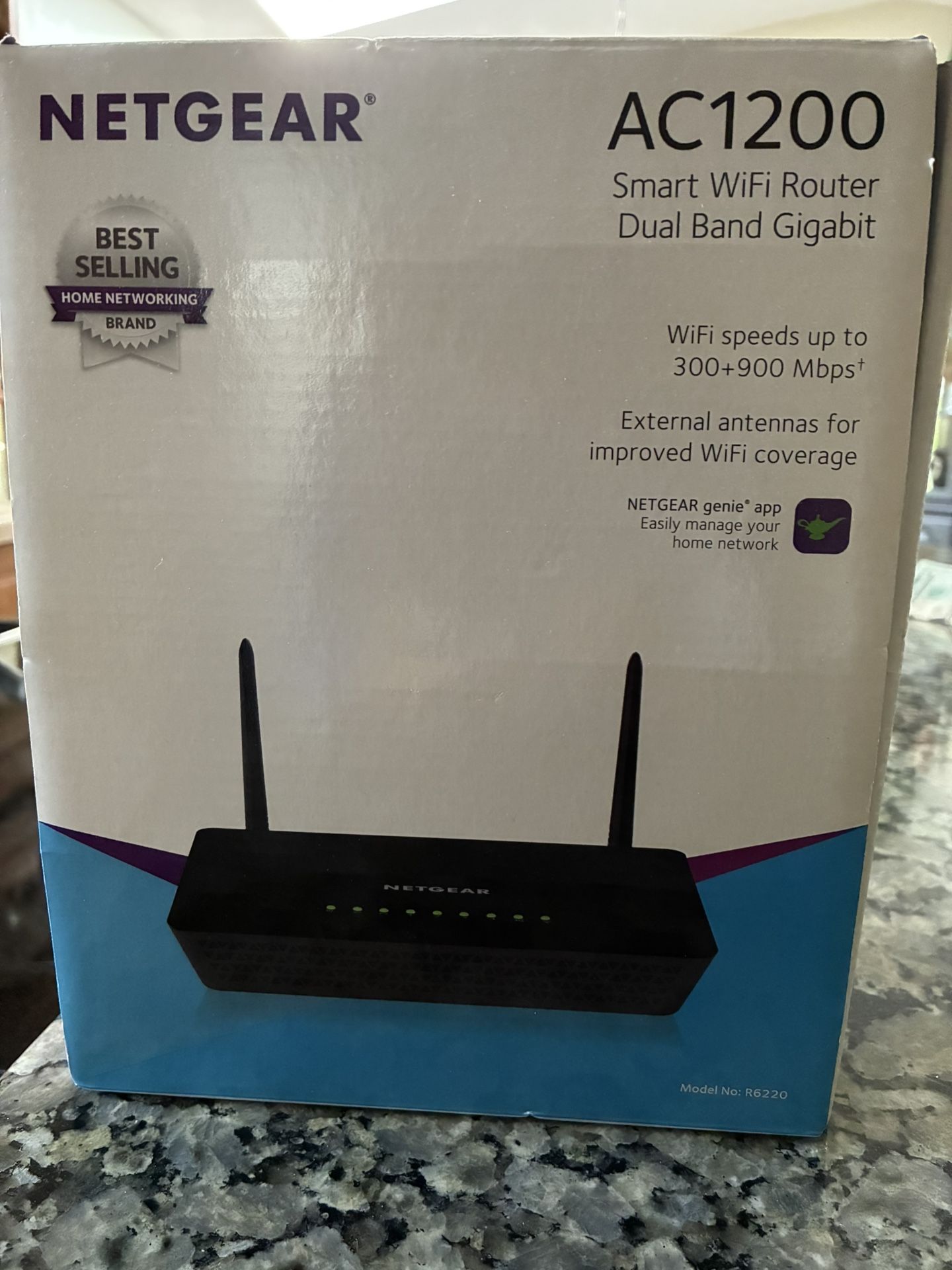 Netgear Smart WiFi Router 300& 900 Mbps
