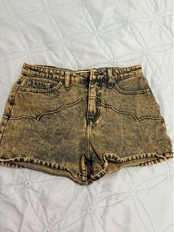 Short from buckle store