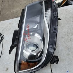 Chevy Colorado Right Headlight Xenon Oem