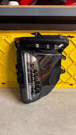 Cadillac Escalade right passenger headlight 2025 2026