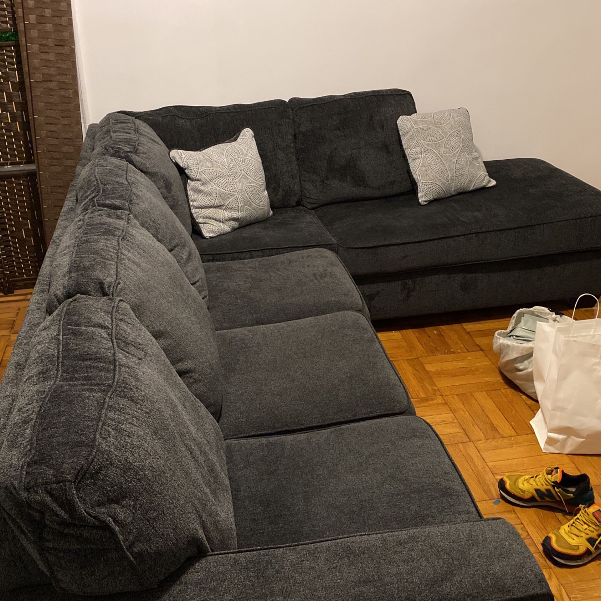 Couch 100% Brand new , No Stains , Still Firm , No Marks. 
