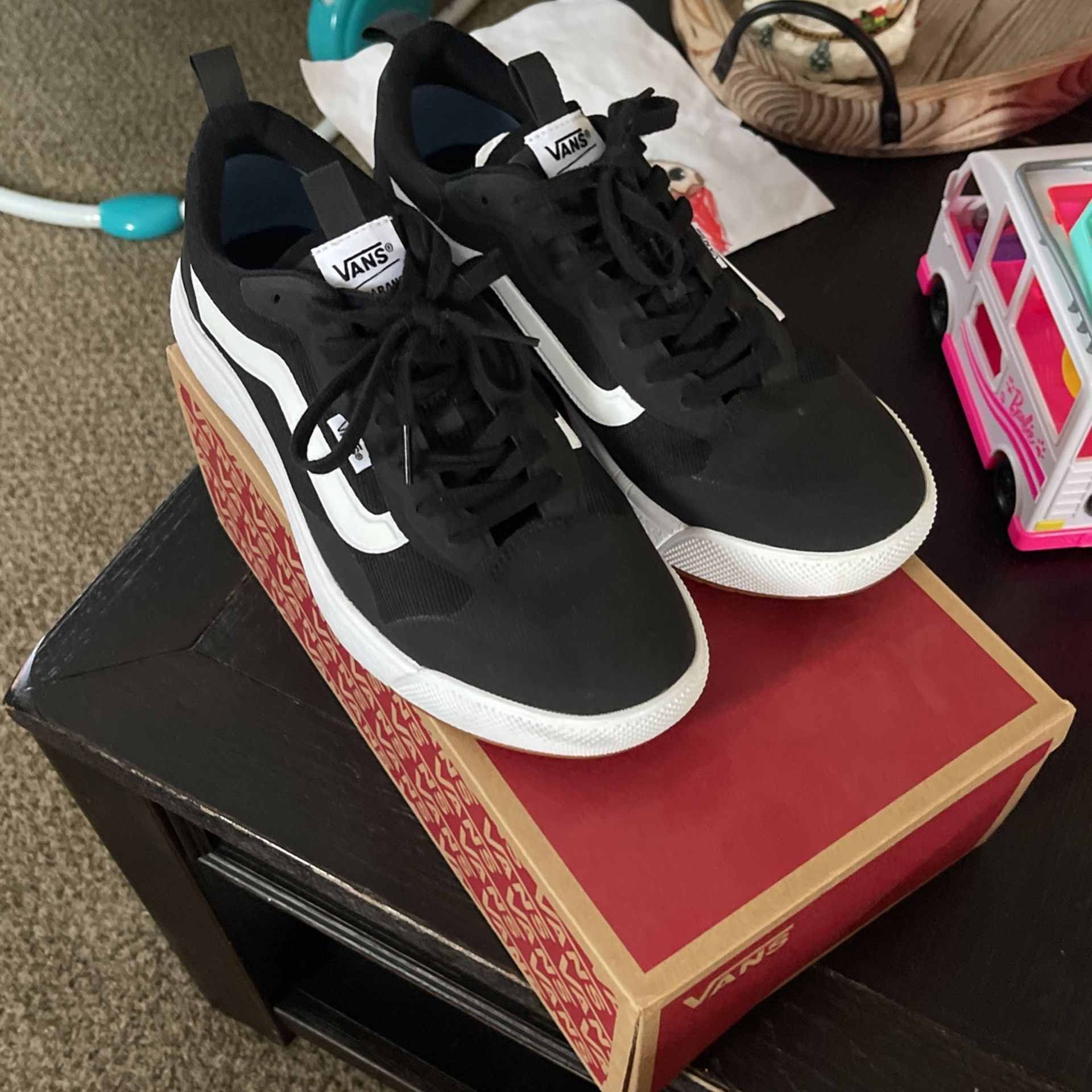 Vans Women Ultra Range Exo Size 10.5