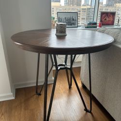 Dining Table With 2 Stools