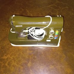 NECCHI SEWING MACHINE 