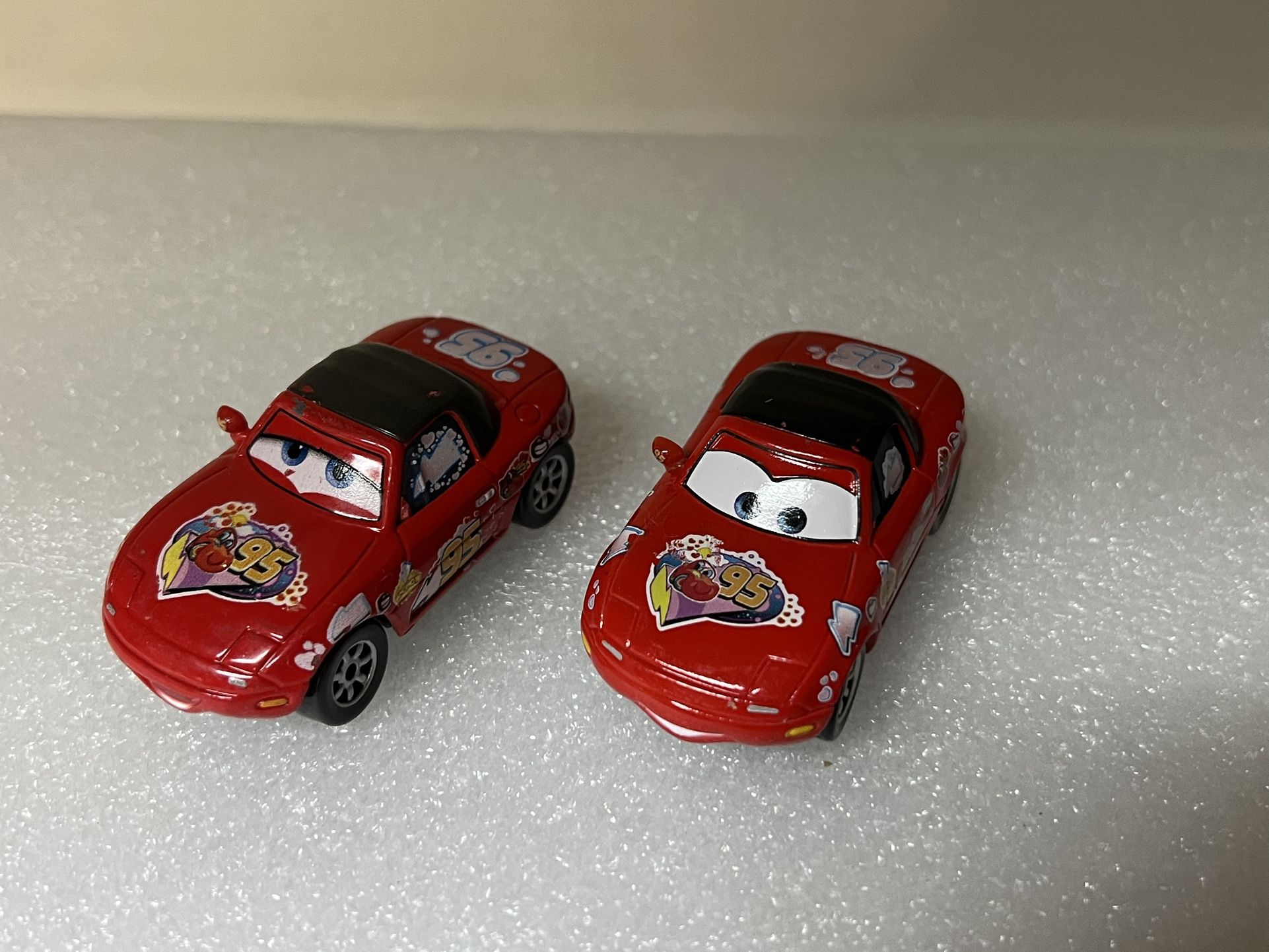 Disney Pixar Cars Superfan Mia & Superfan Tia Diecast for Sale in