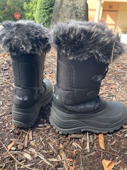 Youth Size 2 Kamik Black Winter Snow Boots with Faux Fur