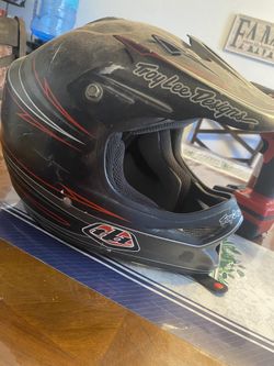 dirtbike helmet