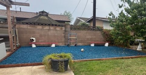 Rubber mulch blue used, in good condition