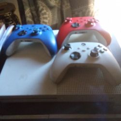 Xbox One+3 Controllers 4 Cheap!!