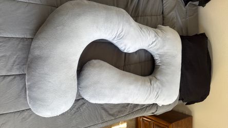 Pregnancy pillow