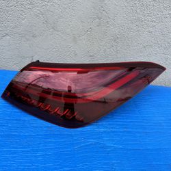 2024-2025 MERCEDES BENZ CLA 250 REAR RIGHT TAILLIGHT OEM