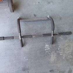 Pull Up Bar
