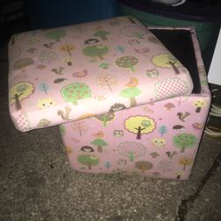 Very nice storage ottoman only $20 firm