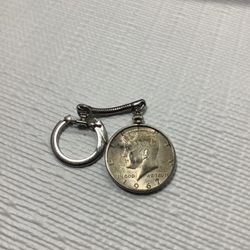 1967 Clad Silver Kennedy Silver Half Dollar Key chain!!~(IVID#1415//OFRUP)