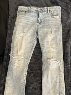 Mens 33x30 American Eagle ripped skinny jeans