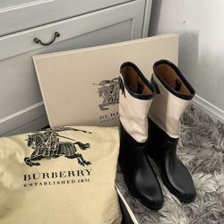Burberry Boots
