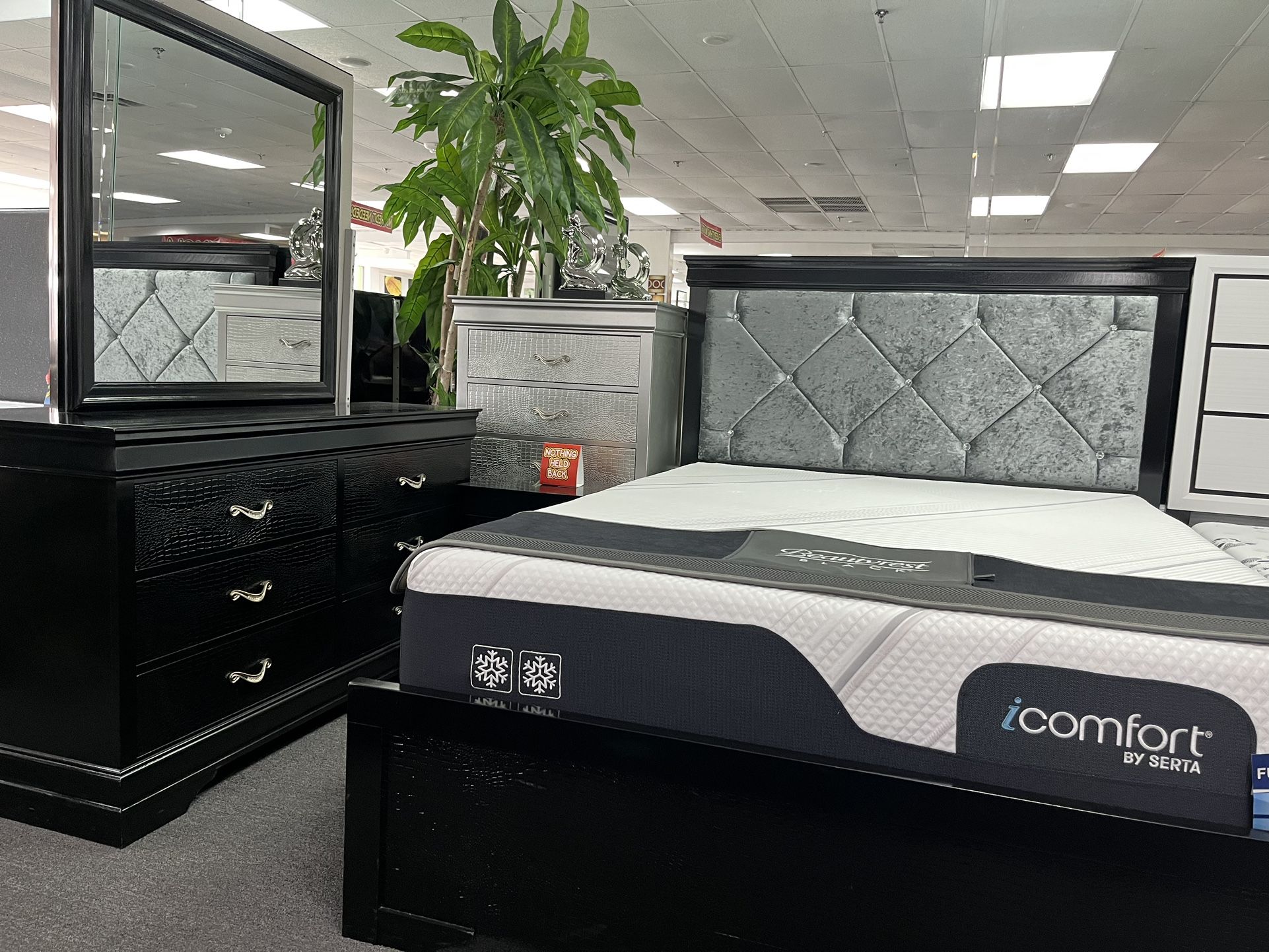 ⚡️⚡️Queen Bedroom Package On Furniture Liquidation 50% To 70% OFF Retail 💥💥Queen Bed Dresser Mirror Night Stand & Queen Mattress💤 $799 !!