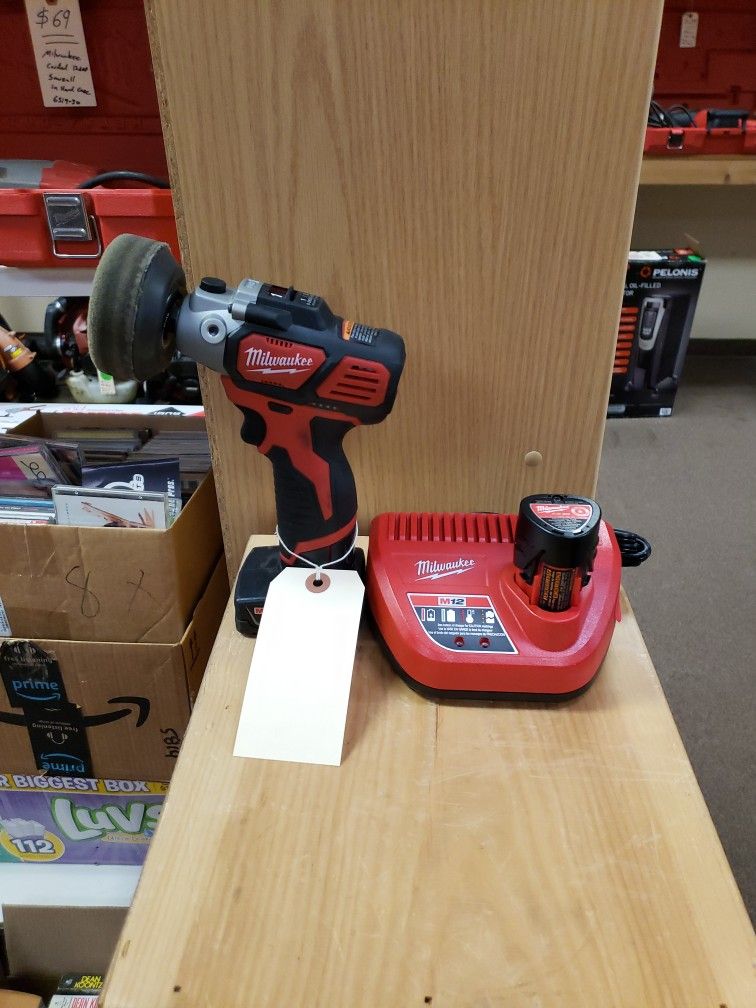 Milwaukee M12 Polisher And Sander Kit 2438-20