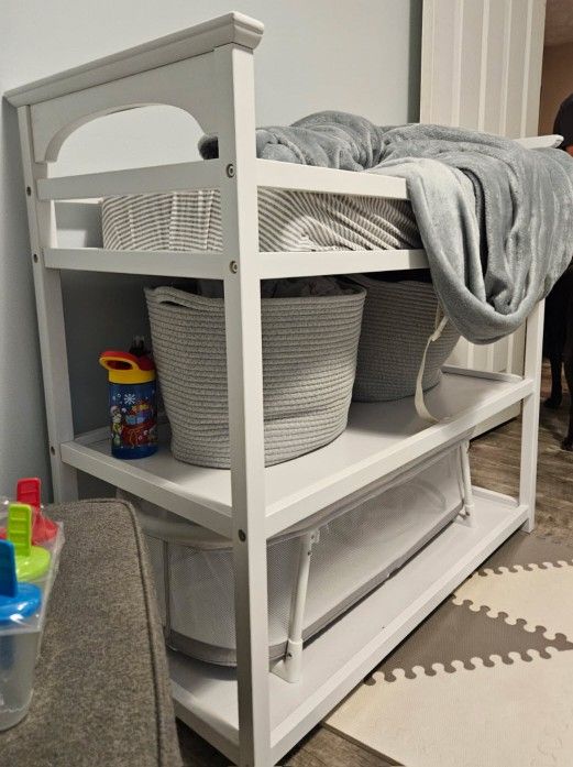 Delta Changing Table
