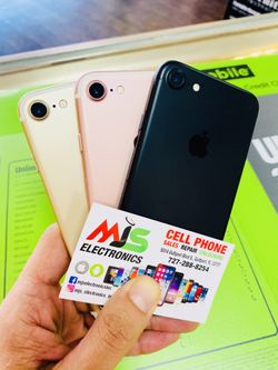 IPHONE 7 32GB UNLOCKED