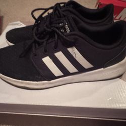 Black Adidas Size 9