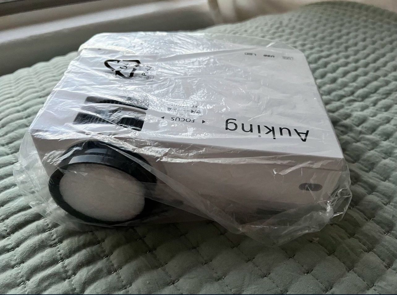 AuKing Projector Home Theater Video Projector