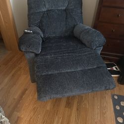 Midsize Lift Recliner 