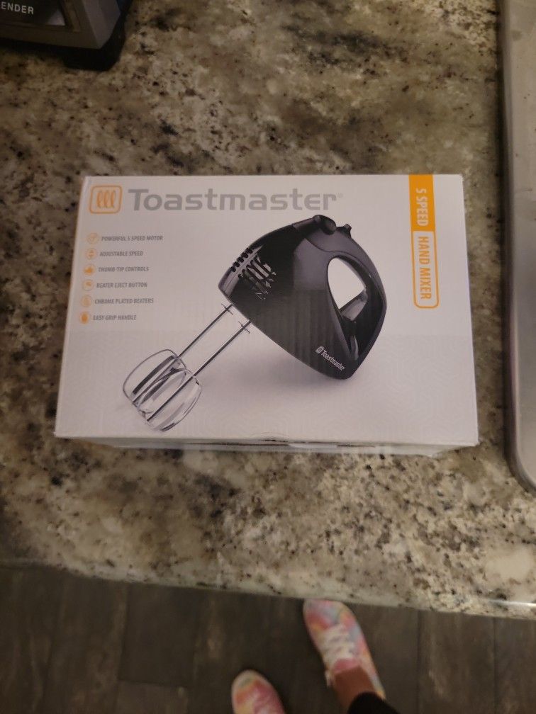 New Hand Mixer 5bspeeds By Toastmaster