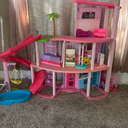 Doll House Used Still Good 