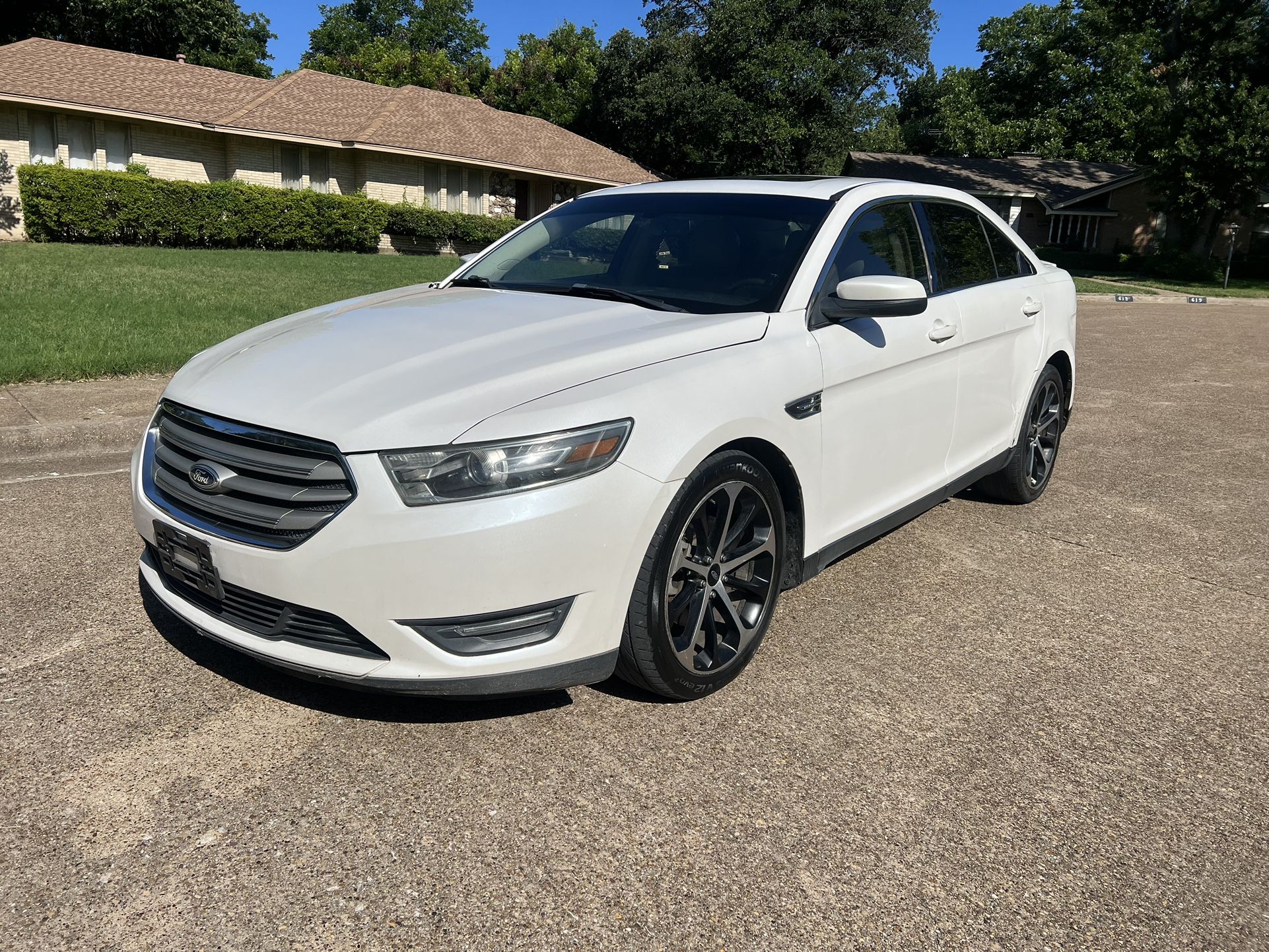 2015 Ford Taurus