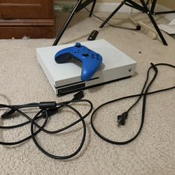 Xbox One S 500gb W/ Controller & HDMI 