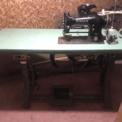 Singer industrial sewing machines 44-90 Good for leather and heavy duty material