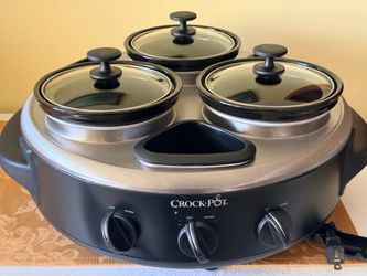 Crockpot Triple Dipper and Lazy Susan